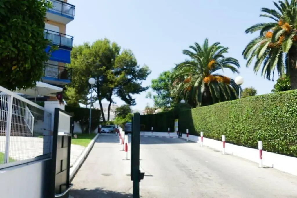 Holiday Rentals Piscina, Playa Parking A 5 Min Caminando Del Puerto De Benalmadena